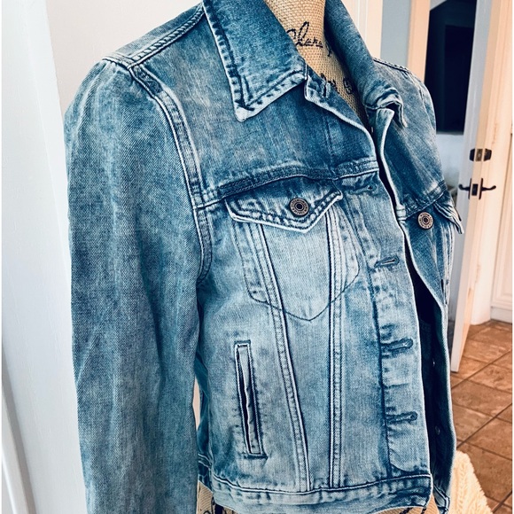 FOREVER 21 Light Blue Jean Jacket. All Cotton. Jeans Jacket - Picture 2 of 15